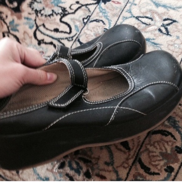 Steve Madden Shoes - STEVE MADDEN Black Clogs, VGUC Size 7.5
